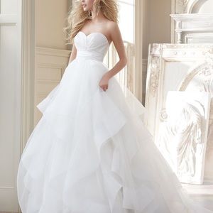 Hayley Paige Londyn Wedding Gown